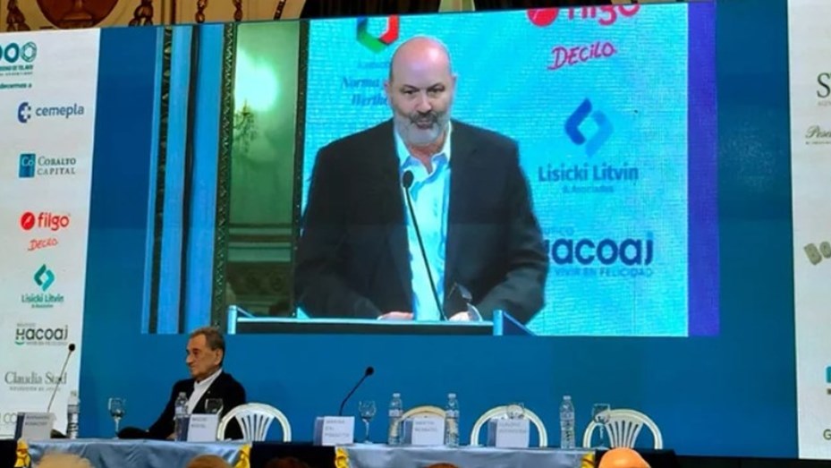 Sturzenegger adelantó que el Gobierno se prepara para la «deep motosierra»