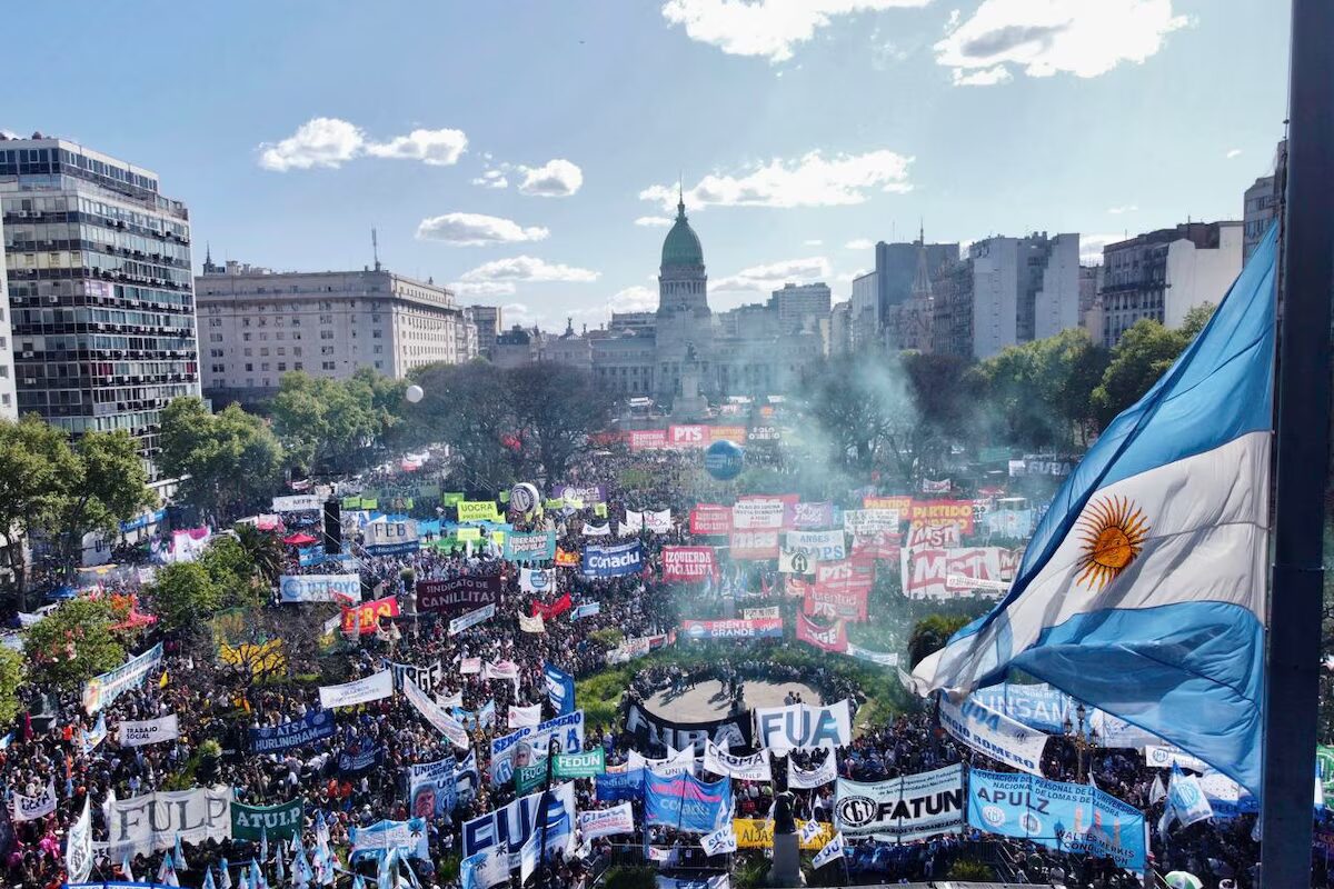 Marcha universitaria: masivo reclamo para que se promulgue la Ley de Financiamiento