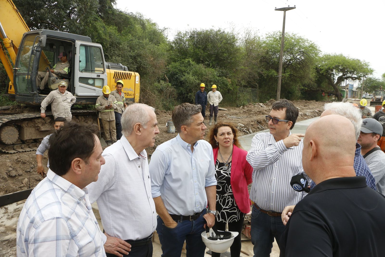 El Gobernador Zdero avanza con la obra de pavimentación de la Avenida Coronel Falcón