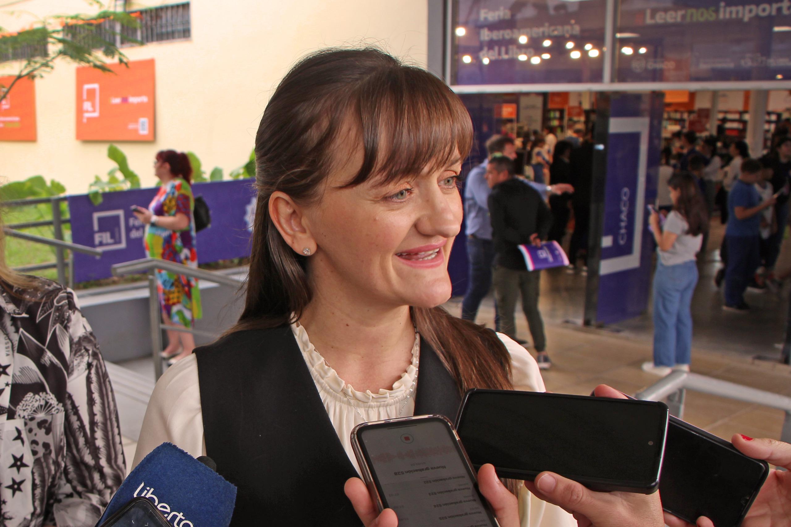 Feria del Libro: la Vicegobernadora encabezó el conversatorio del Programa Fortaleza en abordaje para consumos problemáticos