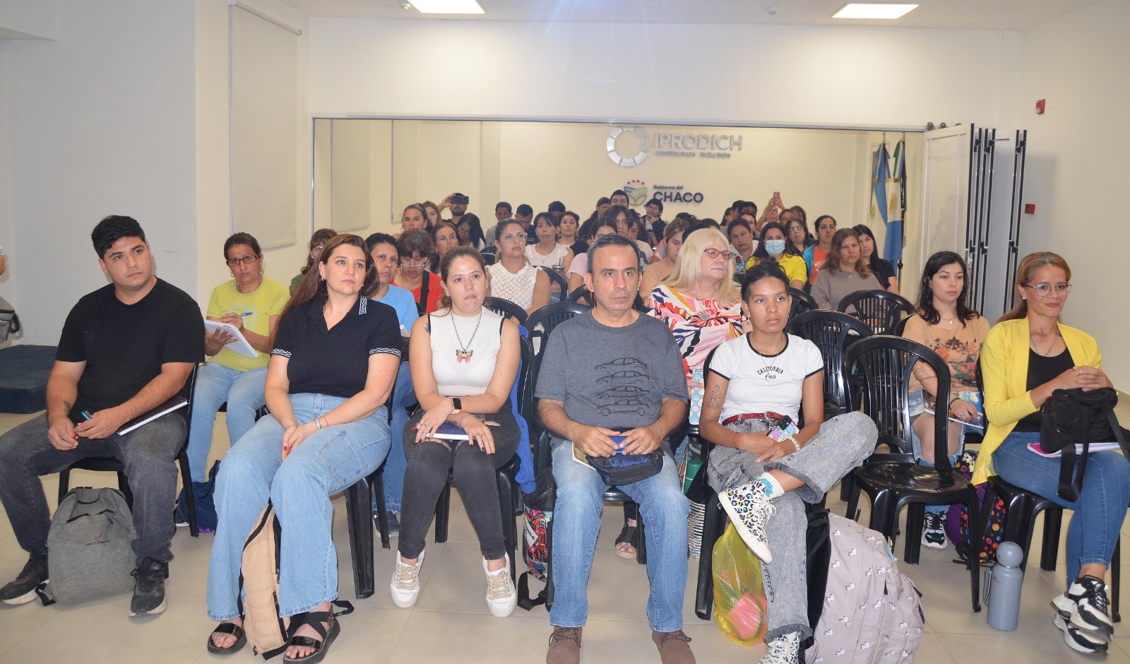 La Municipalidad capacita a 80 emprendedores en la administración de sus unidades de negocio