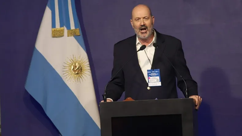 Javier Milei contactó a Elon Musk y Federico Sturzenegger para «replicar la motosierra» en Estados Unidos