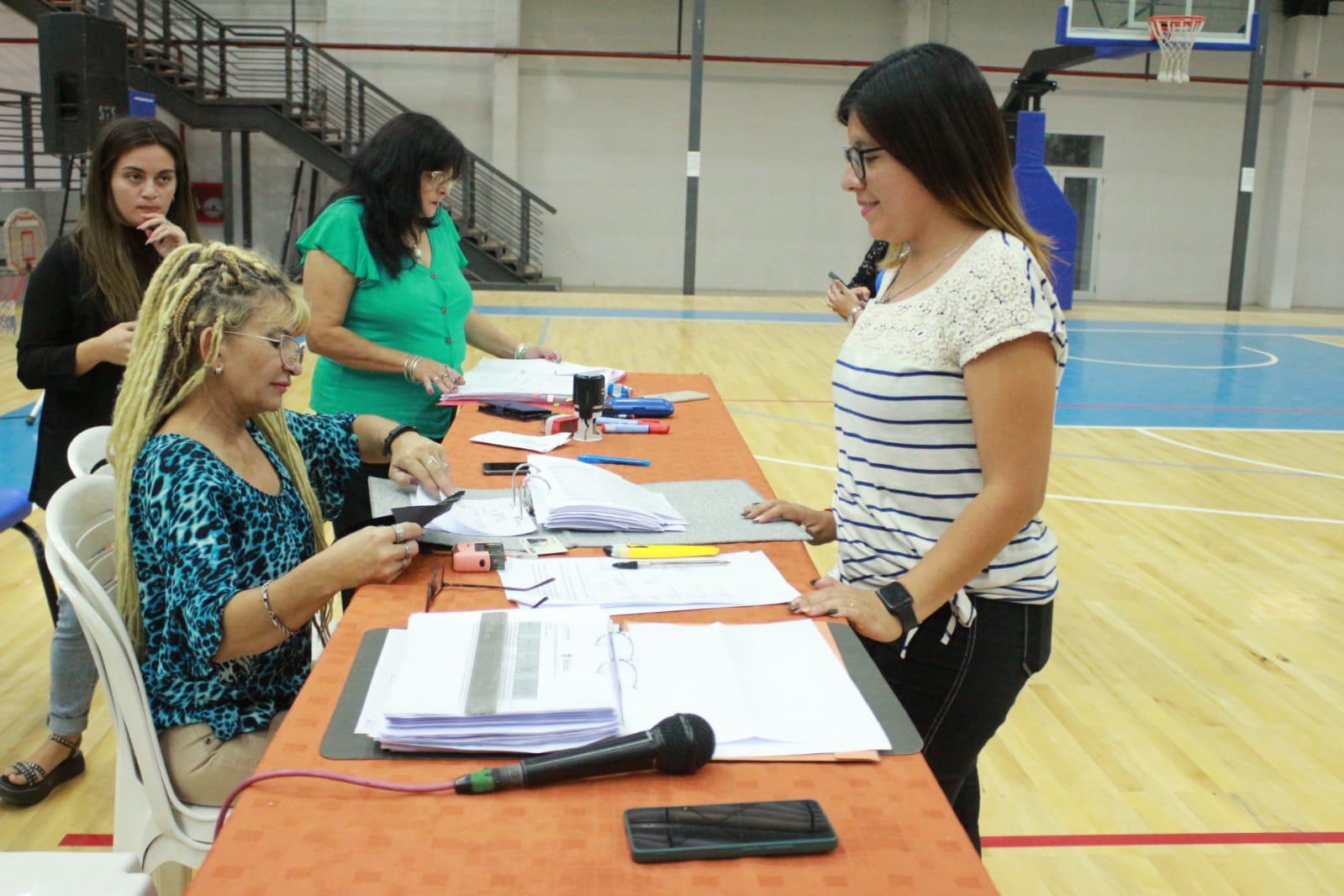 Otro concurso histórico: docentes de toda la provincia accedieron a traslados en escuelas de las modalidades especial y hospitalaria