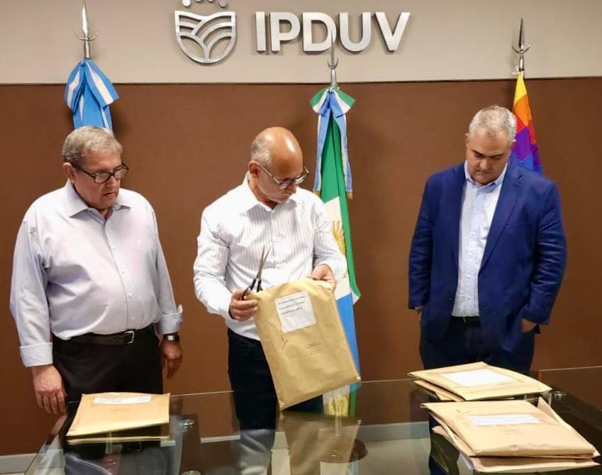 Se realizó la apertura de sobres para obras de infraestructura en viviendas de Quitilipi