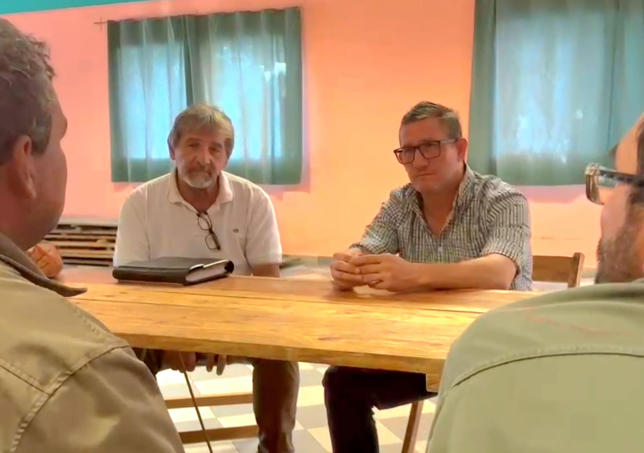 Campo: asistencia y capacitación a productores