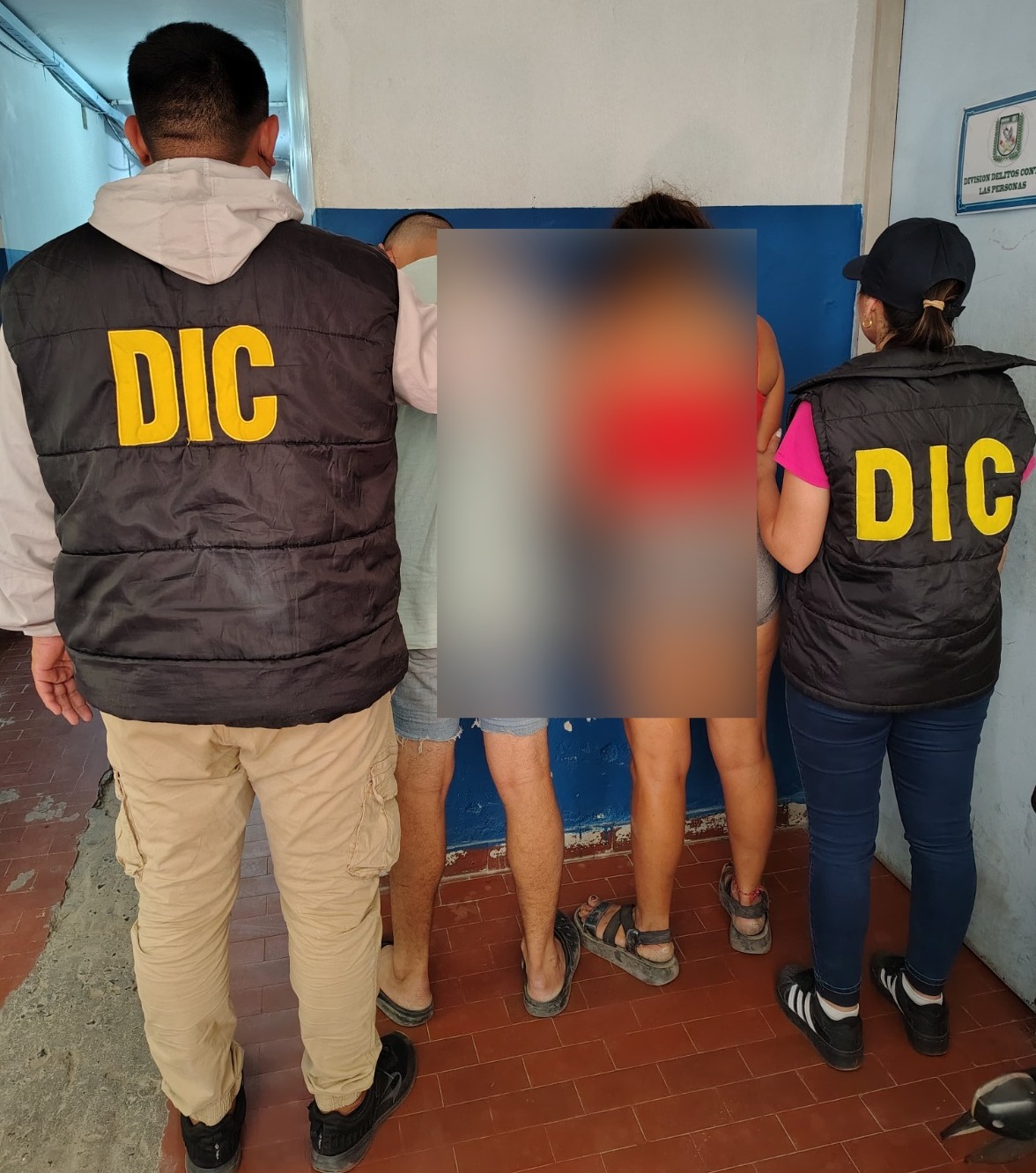 Los buscaban por el robo a una joyería, los atraparon y después descubrieron otro delito