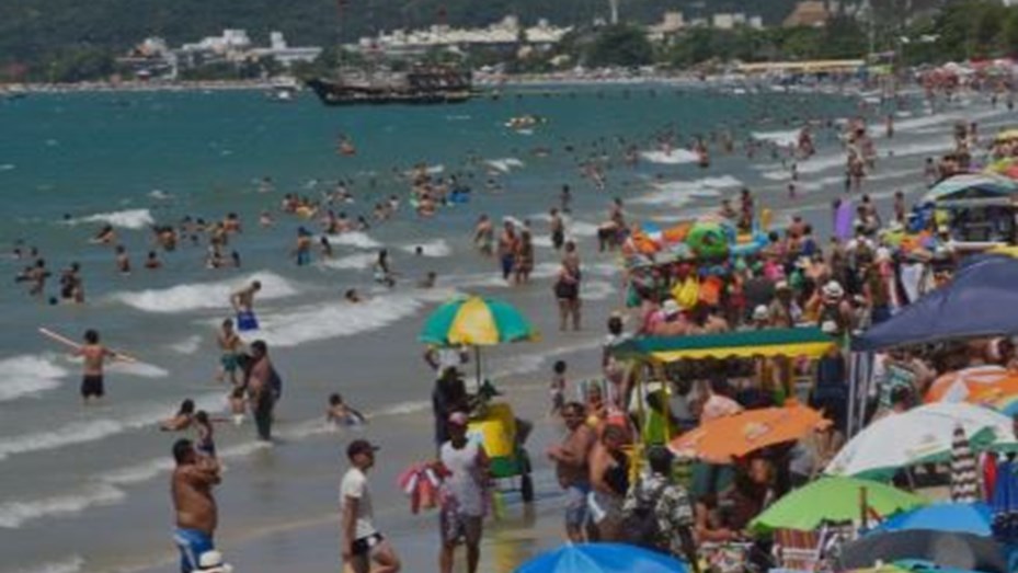Alarma en Brasil: declararon brote de gastroenteritis en las playas