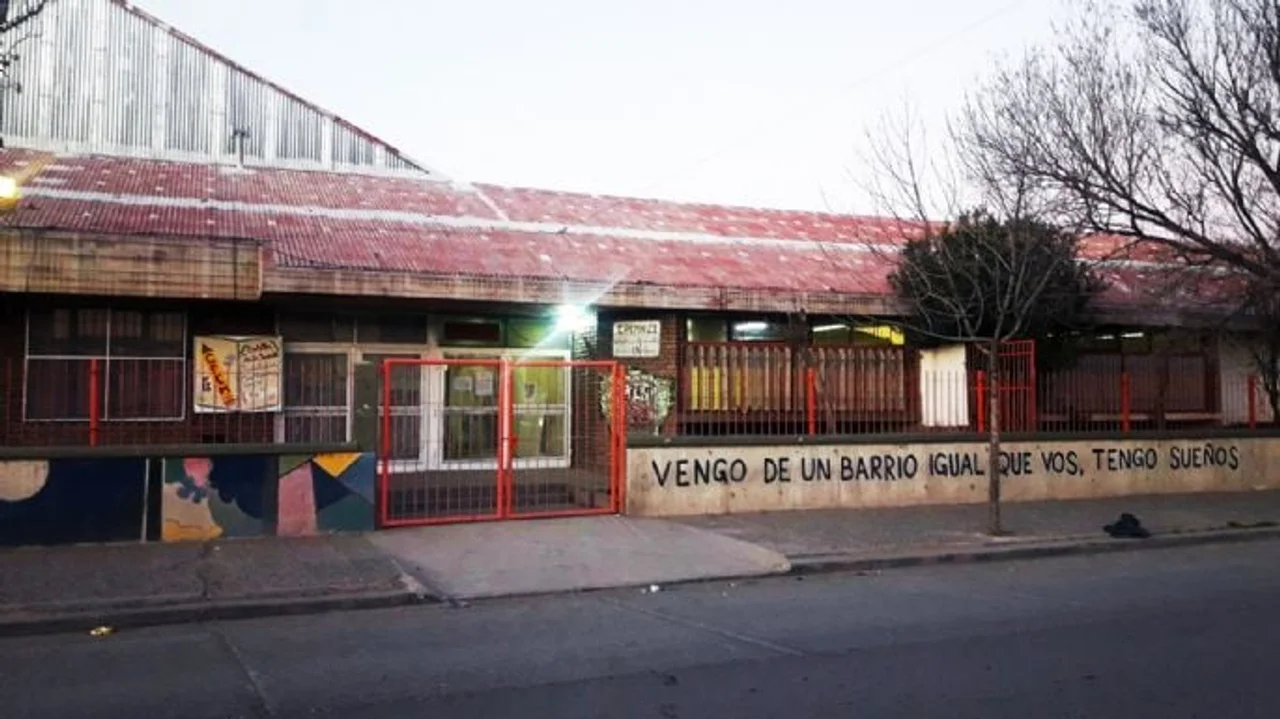 Pelea entre alumnas en un colegio de Neuquén: una joven fue hospitalizada