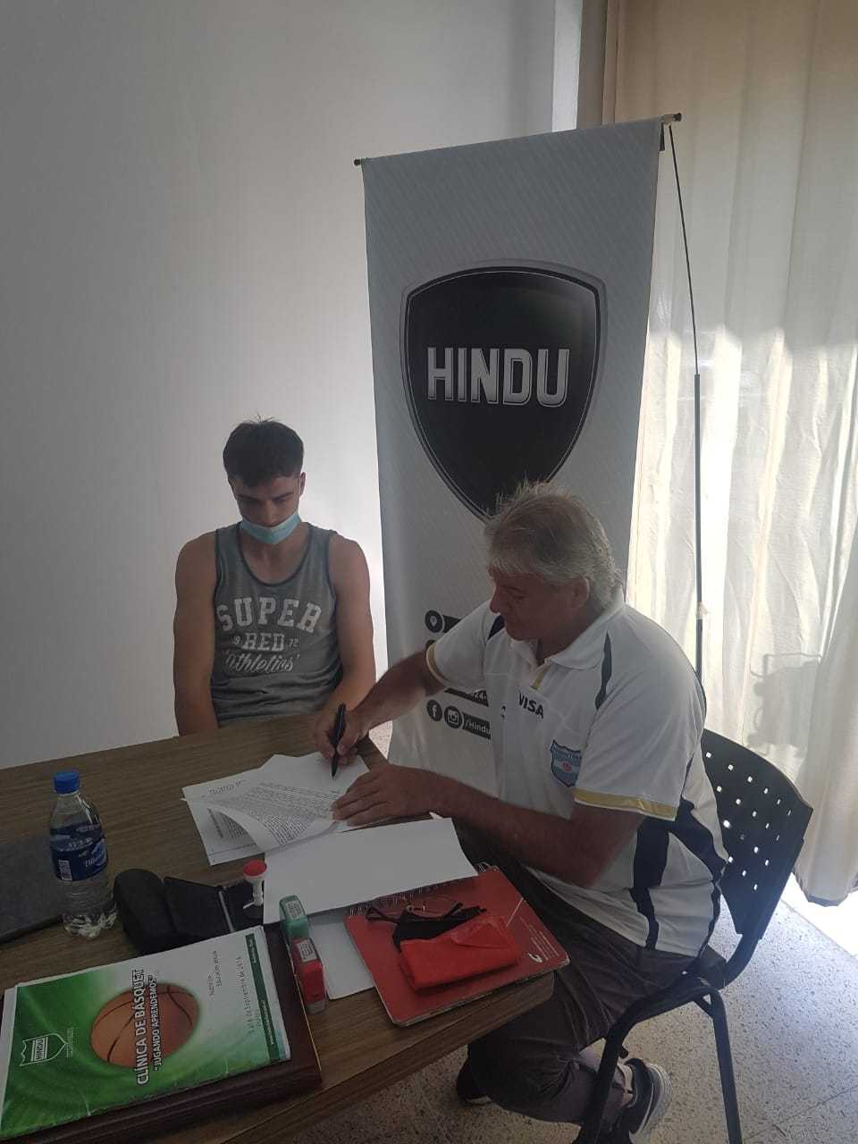 Agustín Bruner se sumó a Hindú