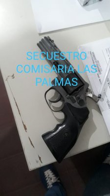 Choco con una moto y huyo a los tiros