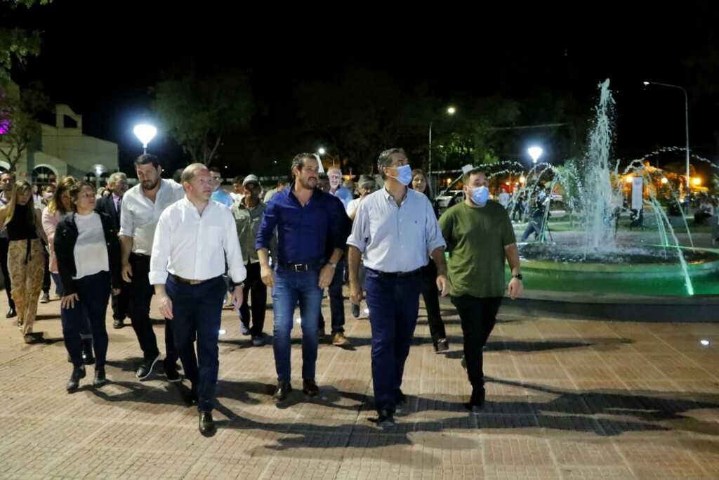 En Las Garcitas, Capitanich habilitó refacciones en la plaza central