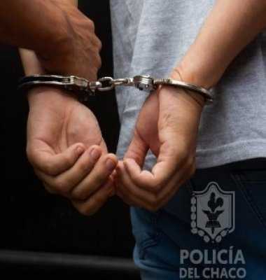 Fue a alentar a Sarmiento y quedó detenido