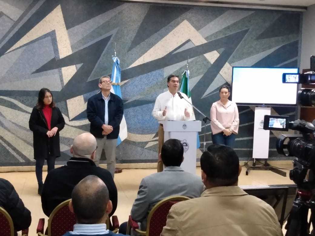 Capitanich anunció que se acelerará la creación de nuevos empleos y se trabaja fuertemente en la deserción escolar