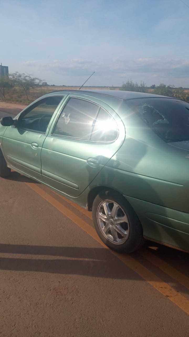 Denuncian a movimiento social por atacar un automóvil en Juan José Castelli