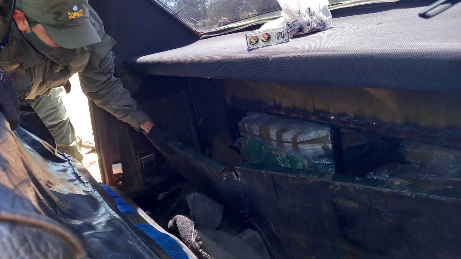Transportaba 128 kilos de marihuana en un coche fúnebre y fue detenido