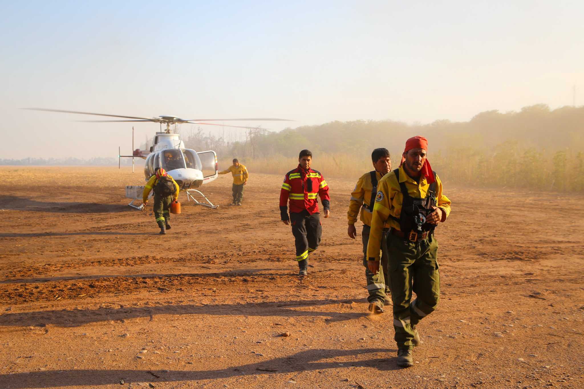 En Corrientes, Entre Ríos y Chubut siguen activos varios focos de incendios forestales
