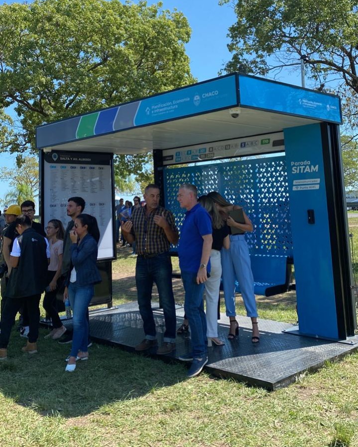 Implementaron las nuevas garitas de colectivos con botones antipánico y cámaras de seguridad