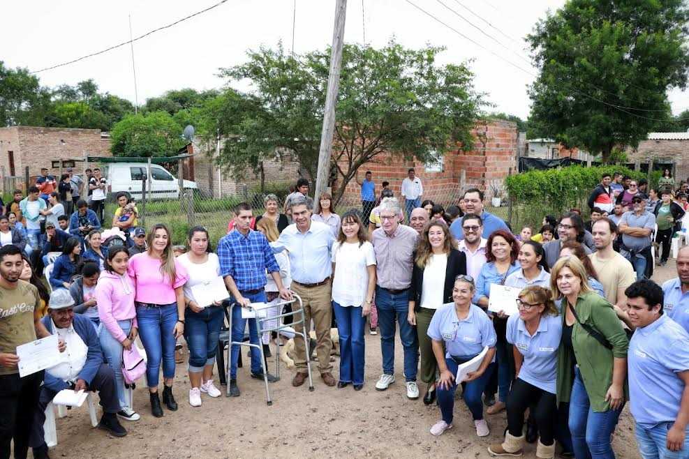 Puerto Tirol: 138 familias recibieron certificados del Registro Único de Beneficiarios del Hábitat