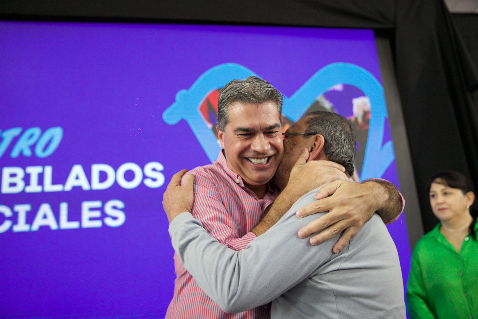 Capitanich, con jubiladas y jubilados: “Valoramos el esfuerzo realizado a lo largo de sus vidas; hoy es tiempo de retribuirles con gestión y compromiso”