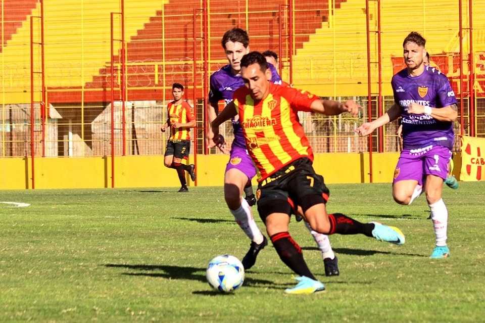 Sarmiento cayó en Corrientes por diferencia de un gol