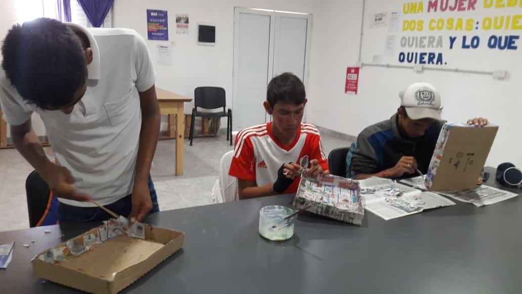 Puerto Vilelas: El Municipio realiza múltiples talleres de formación y capacitación educativa – laboral para las y los vecinos