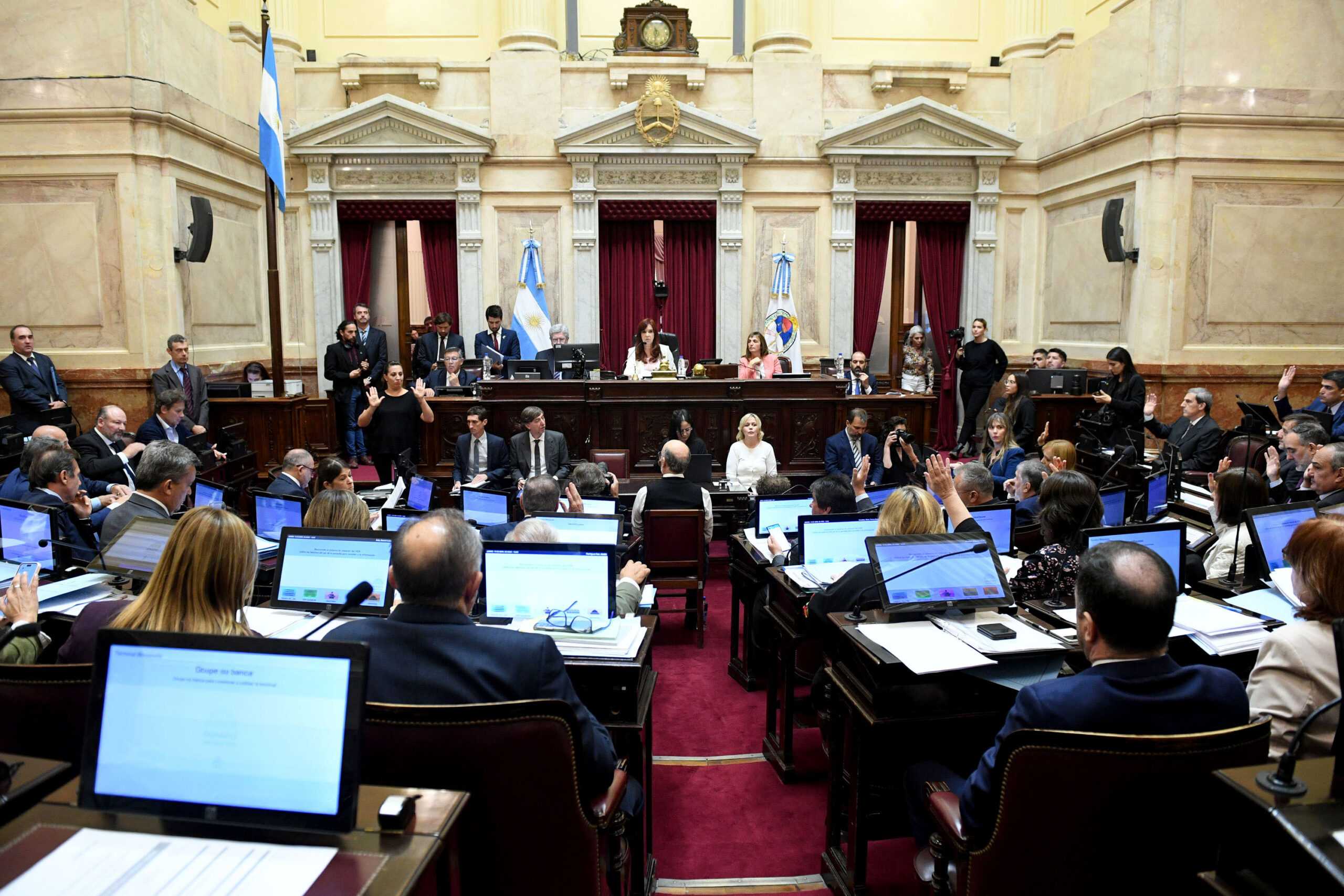 Firman dictamen para la creación de un registro unificado de deudores alimentarios