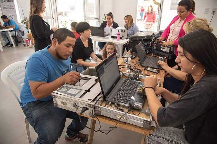 El gobierno destaca las políticas que garantizan el derecho a la identidad en toda la provincia