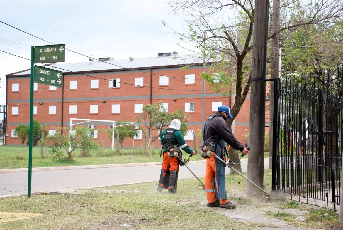 El Municipio de Resistencia realizó un operativo saneamiento en el barrio Llaponagat