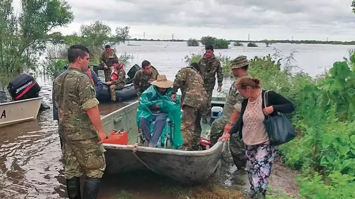 Siguen aumentando los evacuados y se complejiza la situación ante la crecida del Paraná