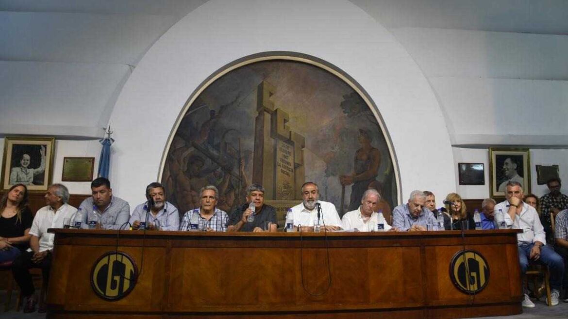 La CGT convoca a un paro nacional para el 24 de enero con marcha al Congreso contra el DNU