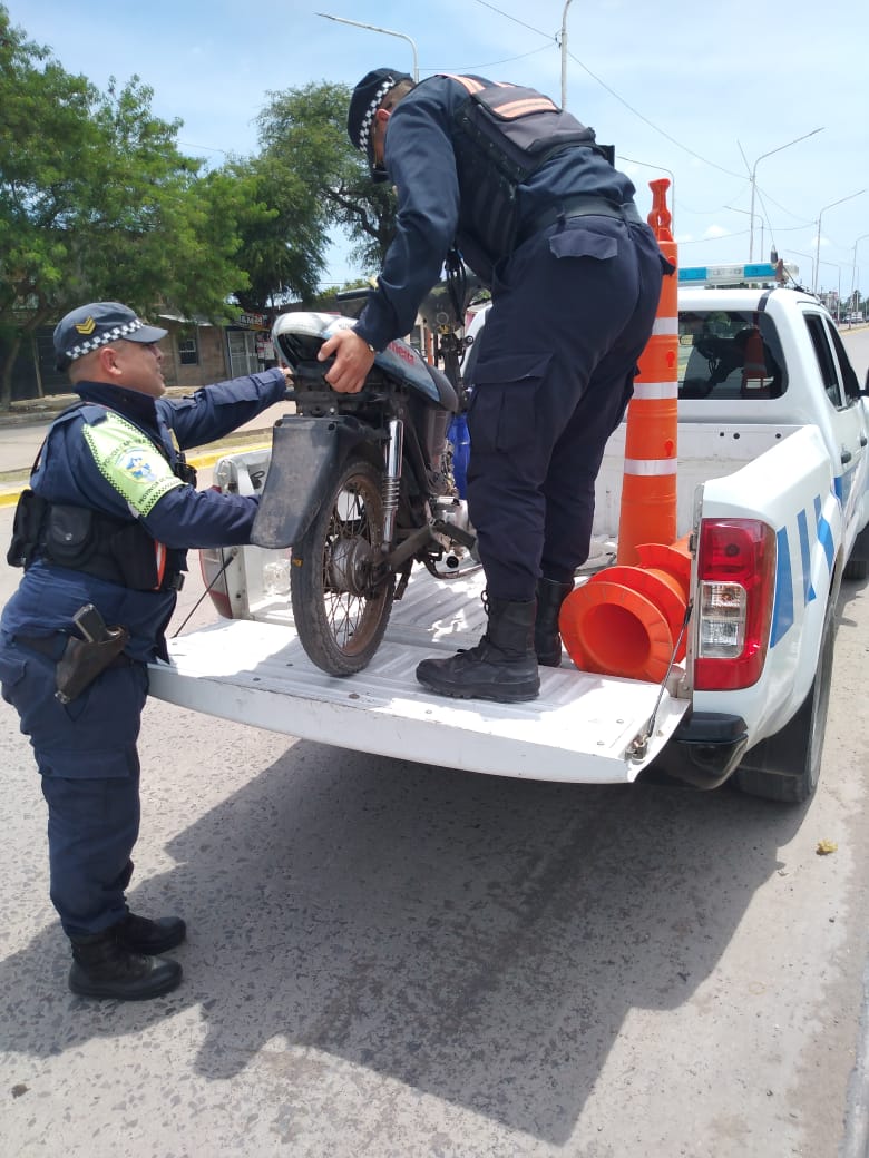 Policía Caminera: en control vial recuperaron una motocicleta robada