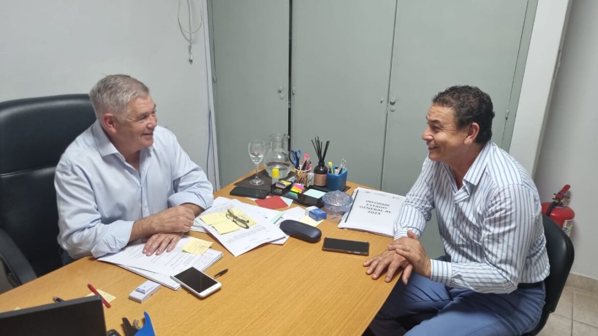 Puerto Vilelas: El Municipio y SAMEEP trazaron una agenda de trabajo sobre abastecimiento de agua en distintos puntos