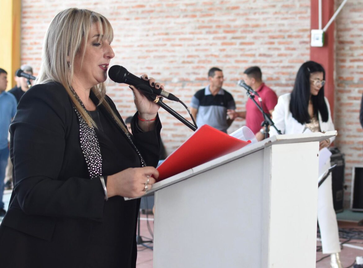 Mariela Soto asumió hoy como intendente en Colonia Popular