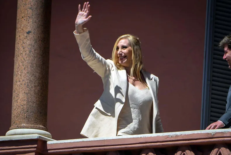 La emoción de Milei en la jura de su hermana Karina como secretaria general de Presidencia