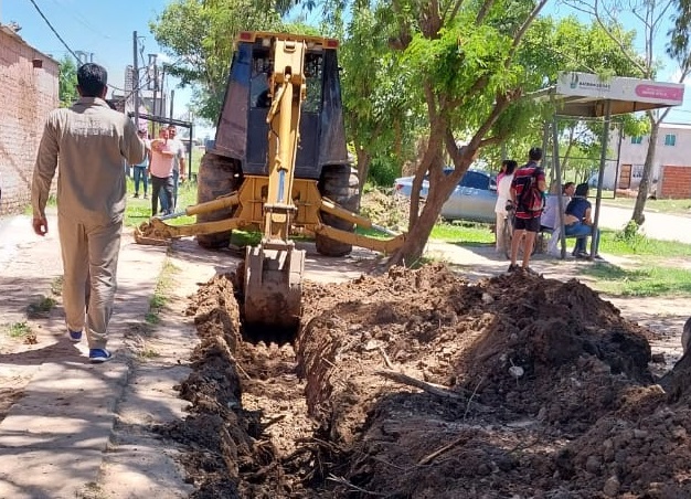 Barranqueras: las tareas de mantenimiento y servicios públicos no cesan