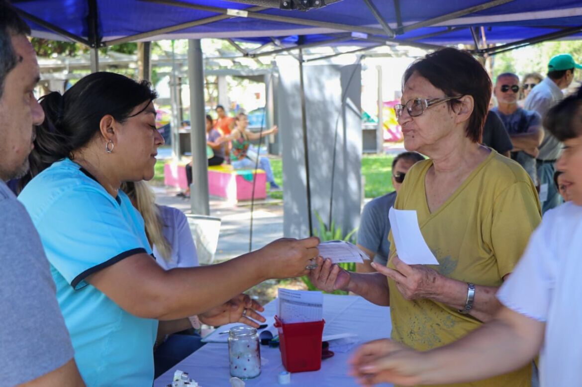 Comenzó la campaña de vacunación en la Plaza 25 de Mayo y Parque de la Democracia
