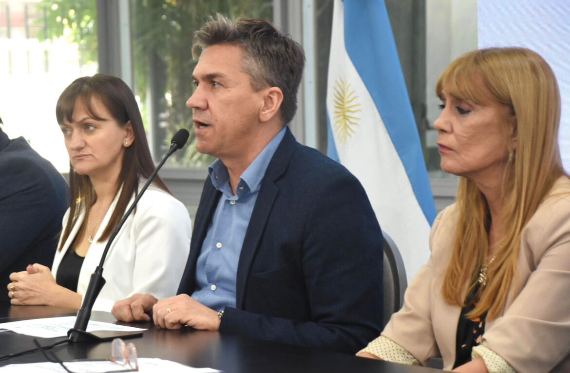 El Gobernador Zdero anunció el pago de sueldos de la administración pública