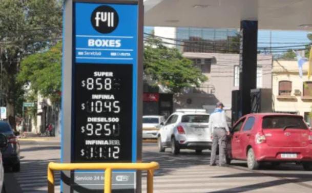 Los precios de los combustibles en Resistencia se mantienen a la espera del discurso de Milei