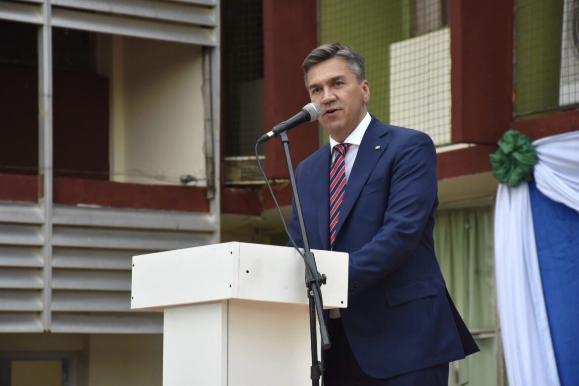 Las Breñas: Zdero inauguró las clases para el nivel secundario desde la EES N°5