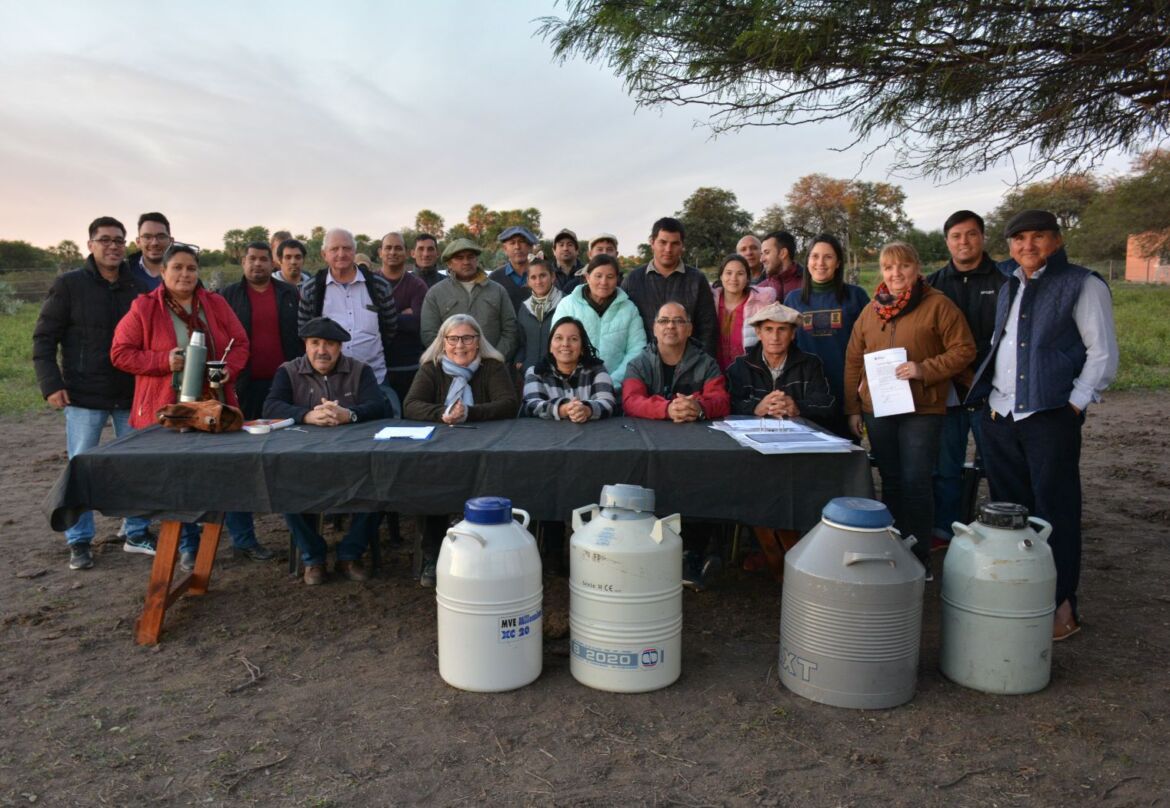 Chaco + Más Ganadería: capacitaron sobre reproducción bovina a productores de Enrique Urien