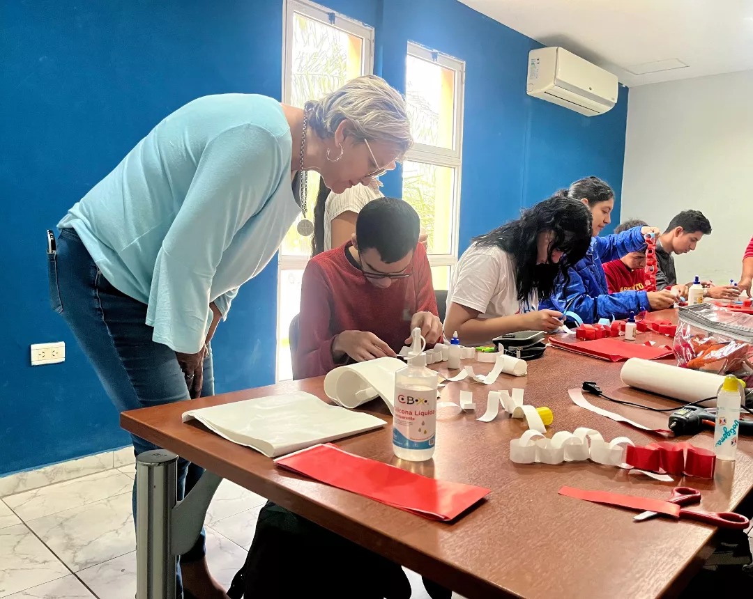 Fontana: la Municipalidad, en conjunto con La Casa de la Historia y la Cultura del Bicentenario, dictan un taller de arte