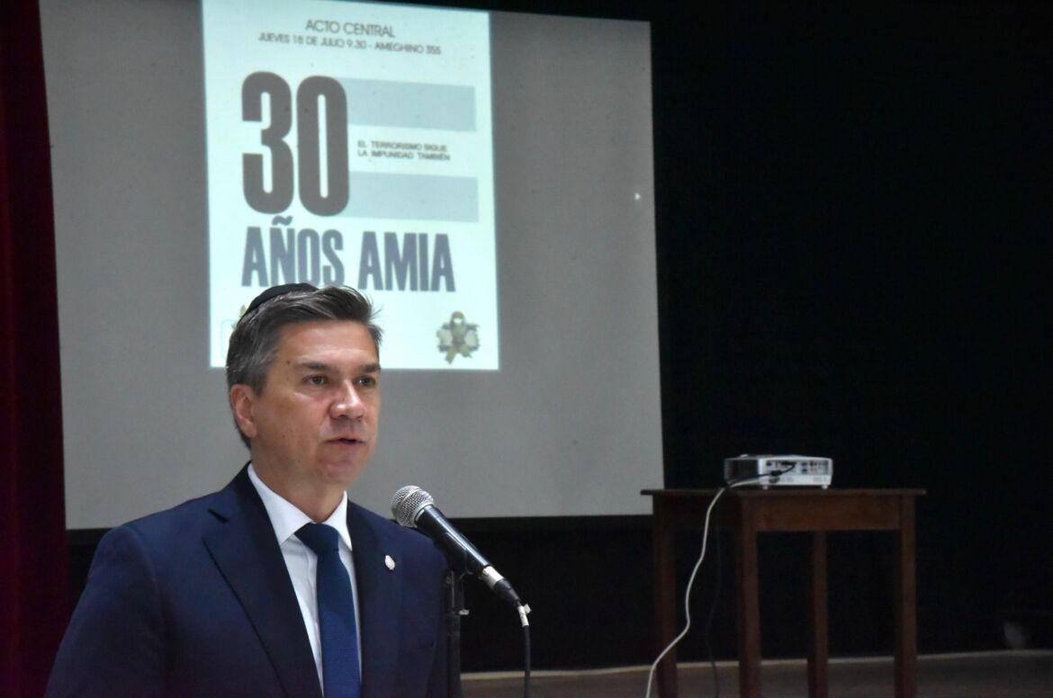 Zdero acompañó el acto por el 30° Aniversario del atentado a la Amia