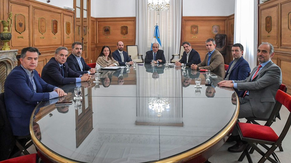 Francos se reunió con bloques dialoguistas para avanzar en la reforma electoral