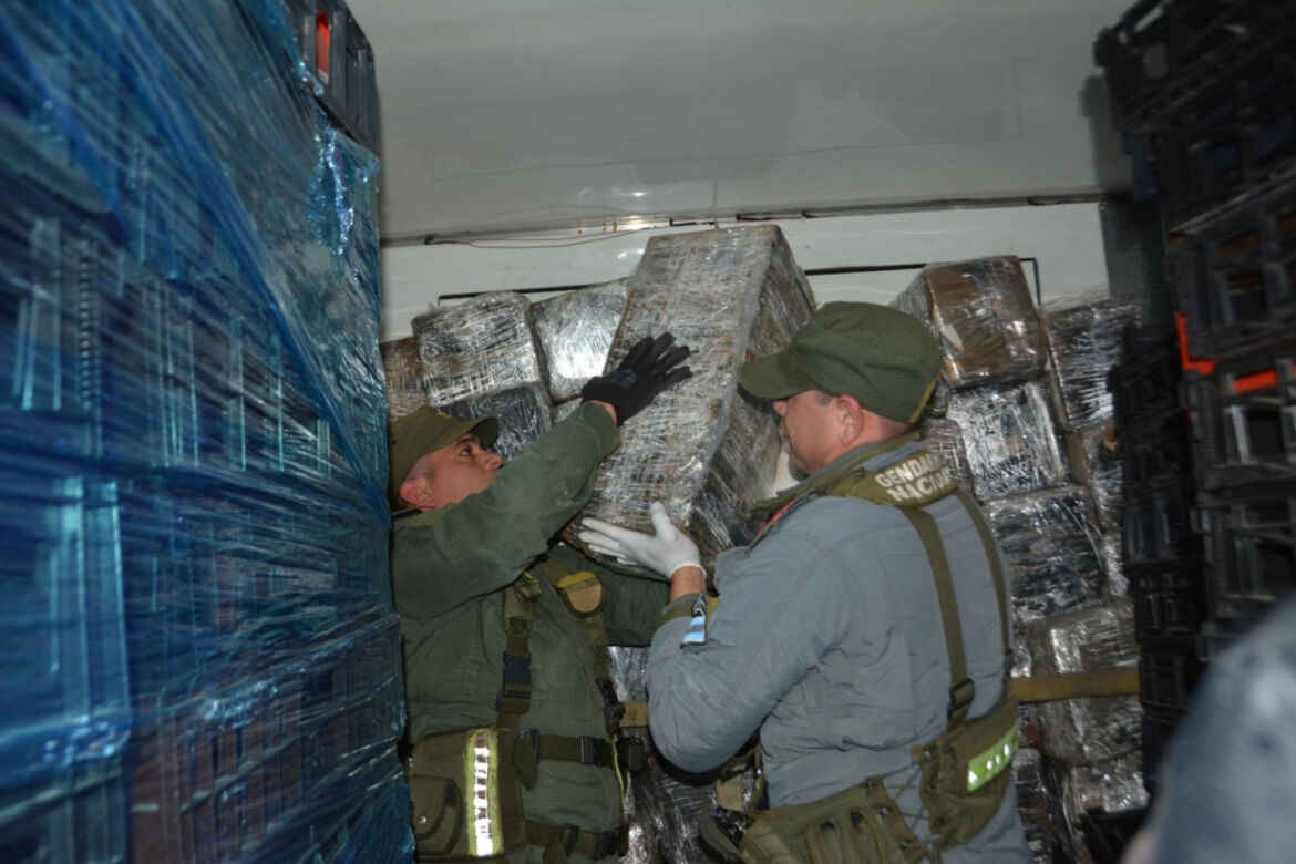 Detectan y secuestran dos toneladas de marihuana ocultos en una carga de panes de hamburguesas
