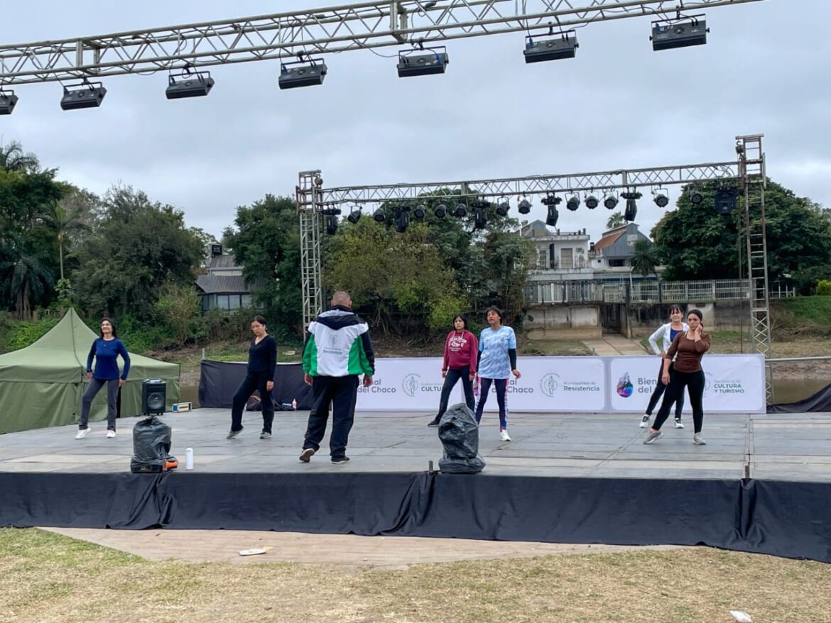 Variadas propuestas ofrece la Escuela Municipal de Artes en La Bienal y en la peatonal