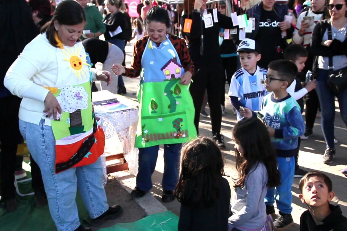 Educación en La Bienal: los más chiquitos disfrutaron de una  divertida propuesta de lectura