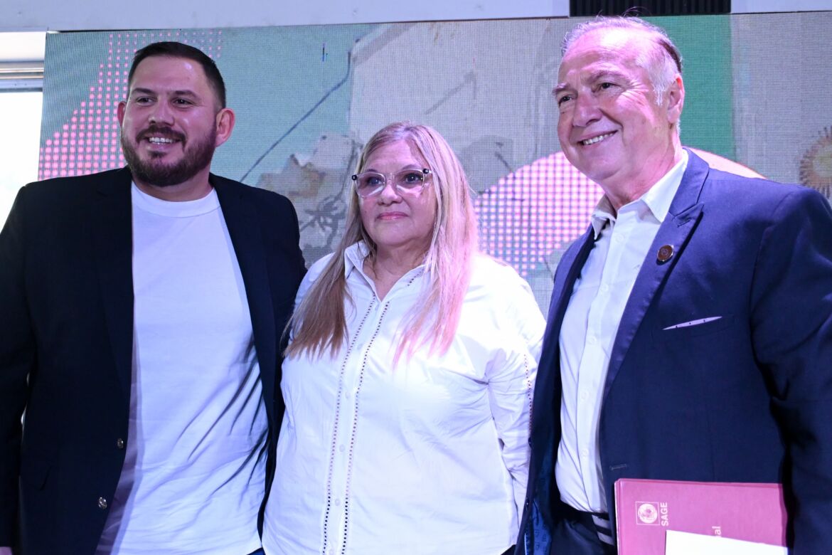 En la Bienal 2024: Homenaje del Poder Legislativo a Destacados del Deporte Chaqueño