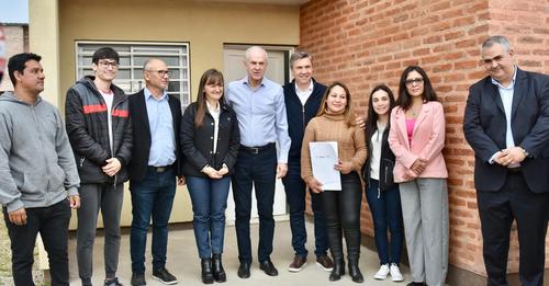 Resistencia: el gobernador Zdero entregó viviendas en la Chacra 214