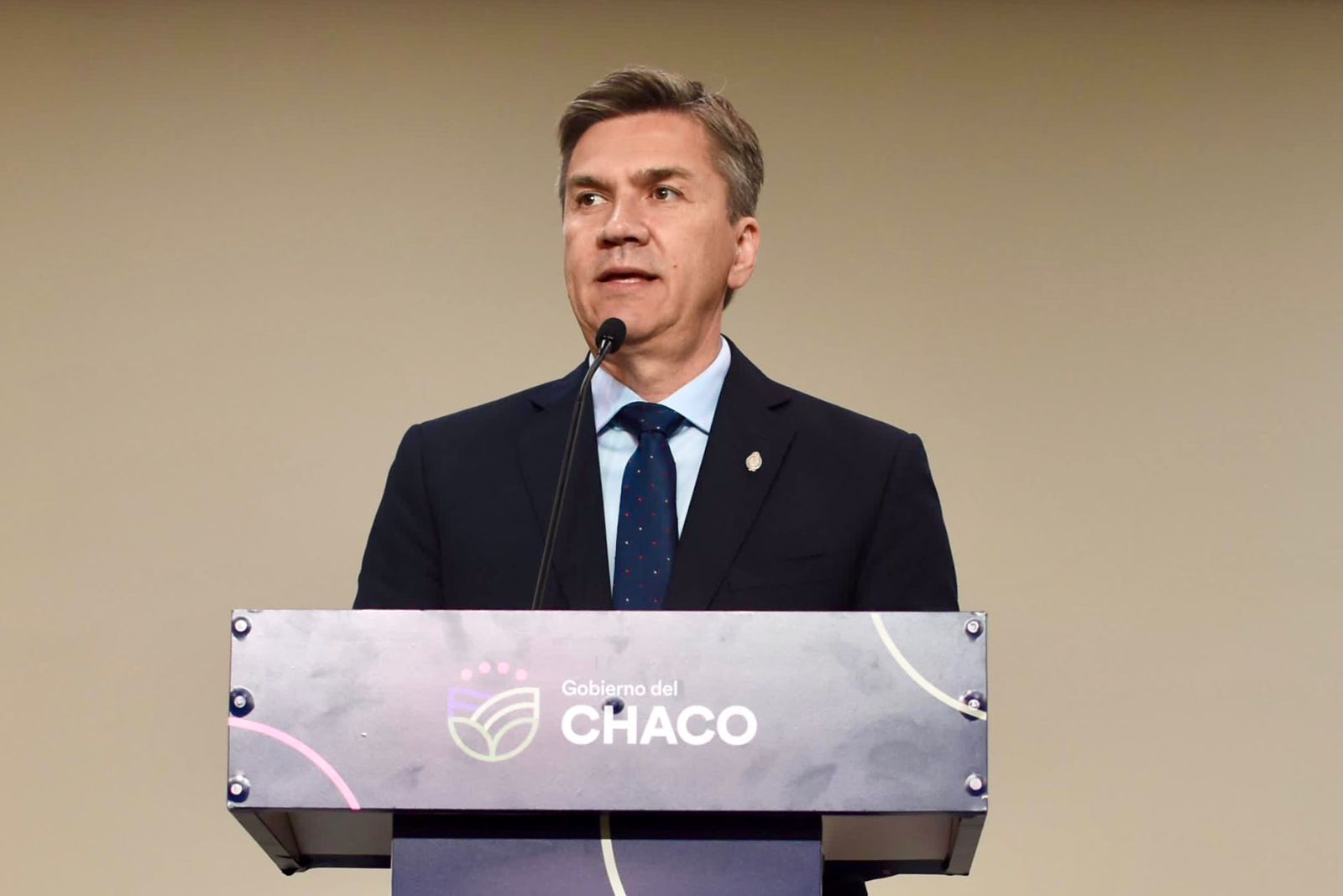 «Abracemos los valores de la libertad, la educación y la independencia que nos dejo el padre de la patria» dijo el gobernador Zdero