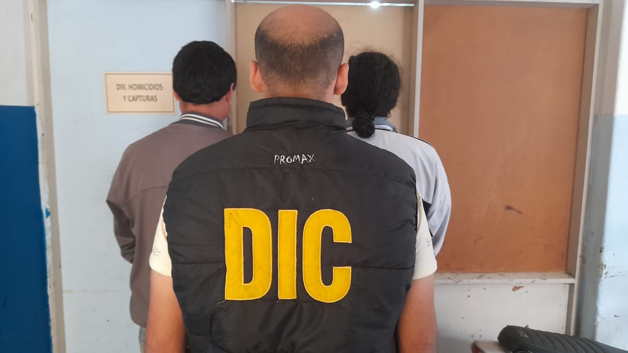Dos hermanos terminaron presos por atacar y herir con arma blanca a otro ciudadano